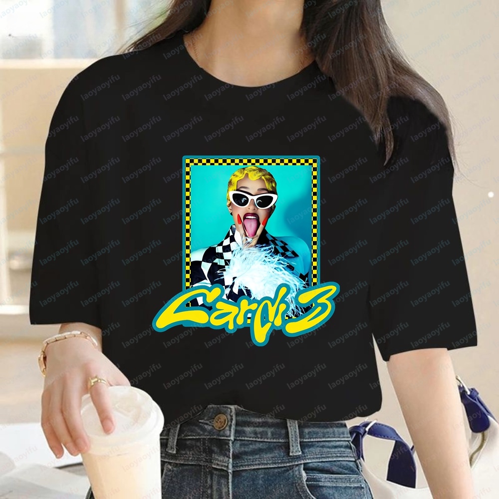 Summer Clothing Reviews - De Koreaanse recensie van rapper Cardi